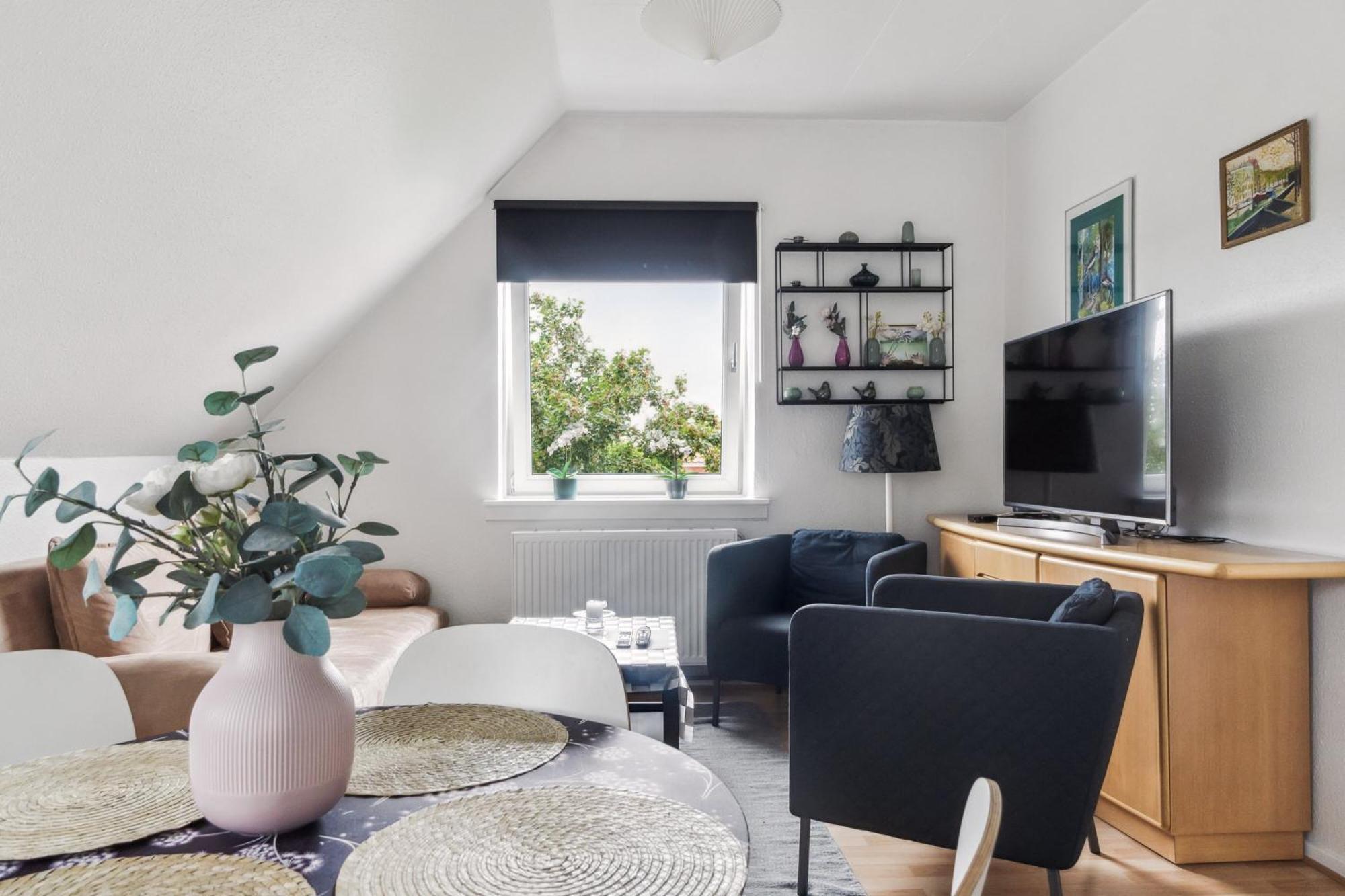 Apartamento Lovely Floor Near Airport, Metro And The *