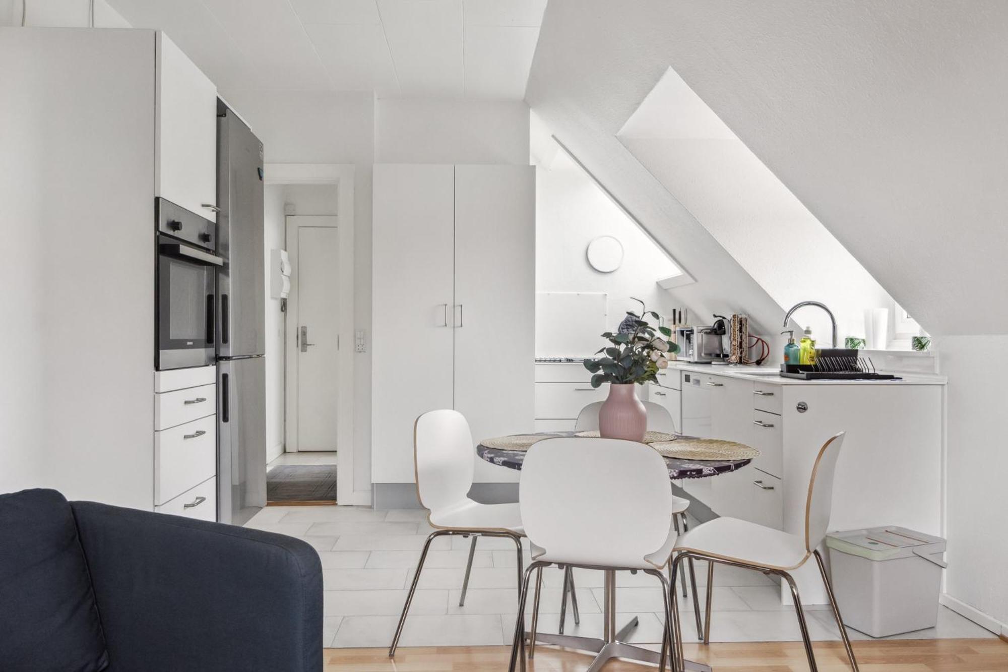 Apartamento Lovely Floor Near Airport, Metro And The *